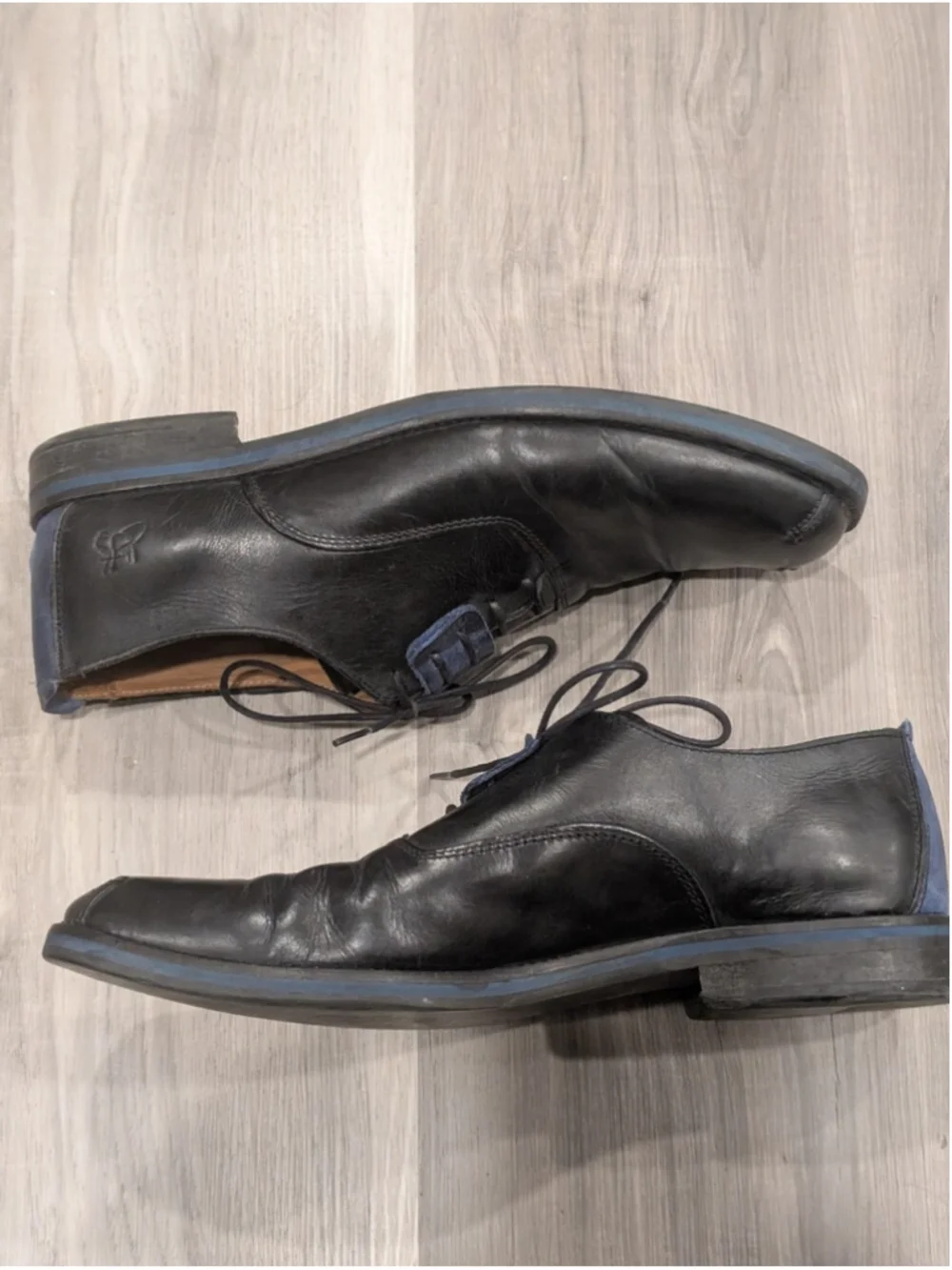John Fluevog | Dandy Beau Oxfords In Black/Blue